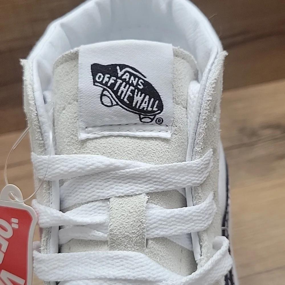 Van's SK8-Hi Brand new in the box. - Picture 4 of 14